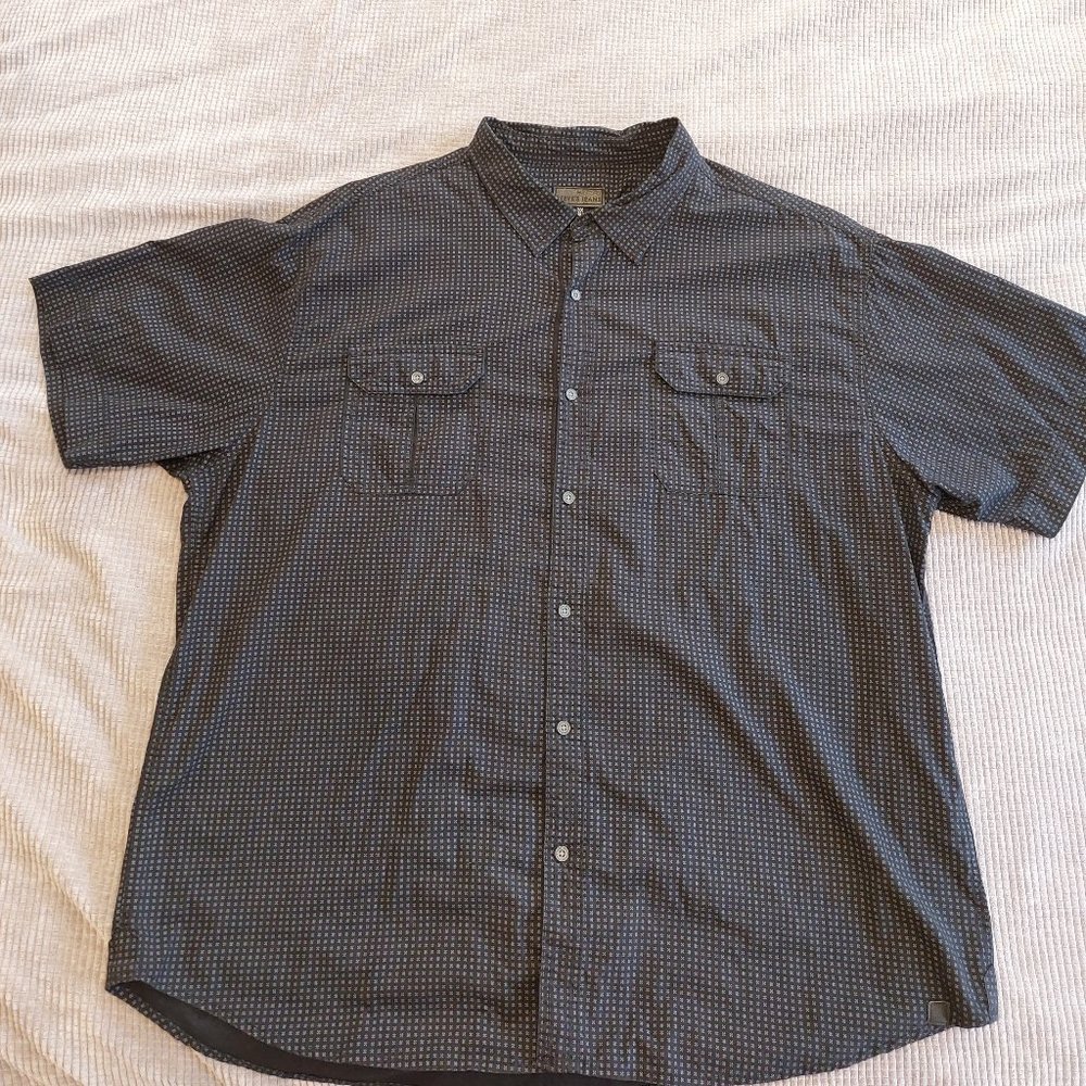 3/$15 Men's Steve's Jeans GeoPrint Button Up